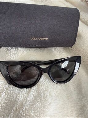 Dolce & Gabbana DG4497 Sunglasses – Black/Gold 🔥🔥🔥
